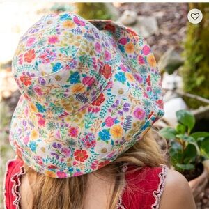 Natural Life Shady Days Rainbow Garden Cream Bucket Hat